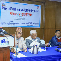 यति एयरलाइन्सको विमान पोखरामा दुर्घटना  (भिडियो)