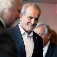 बैसाखी टेकेर प्रशासन धाउँदै