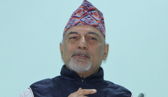 पत्रकारले आफ्नो ओज घटाउन हुन्न : आचार्य