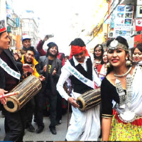 संसद् भवनअगाडि ‘जेनजी बलिदानी छाप’ चित्र