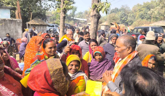 अध्यक्ष यादव चुनावी भेटघाटमा व्यस्त