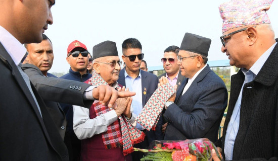 एमाले अध्यक्ष ओली झापामा