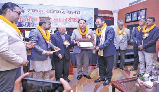 विपत् घर सहयोग कार्यक्रम : कहिले रोकिँदै, कहिले चल्दै