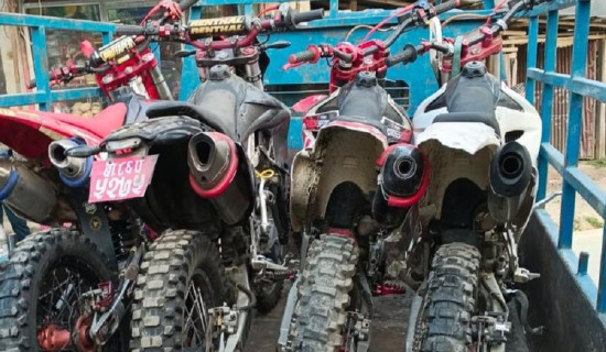 चर्को आवाज निकाल्दै ध्वनि प्रदूषण गराउने आठ मोटरसाइकल नियन्त्रणमा