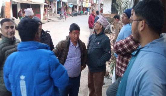 मतदाता रिझाउन उम्मेदवार घरघरमा