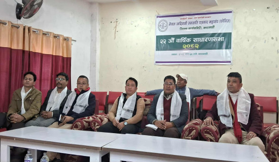 थारू परिकारले फस्टाउँदै रिर्सोट