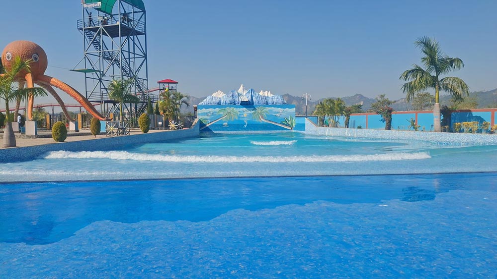 फनपार्कको रेलगाडी दुर्घटना हुँदा चार घाइते