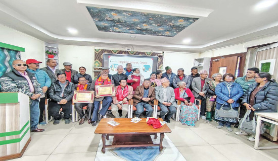 प्रतिस्पर्धाको मैदानमा तीन पूर्वप्रधानमन्त्री