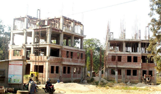 बाँकेका तीन पालिकाका निर्माणाधीन प्रशासनिक भवन अलपत्र