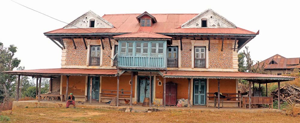 फर्कदै फेरि मुगाली रौनक