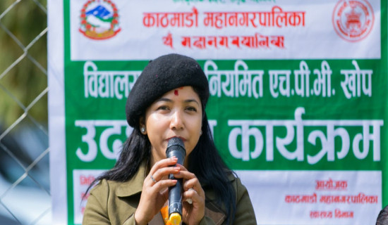 'विद्यालय केन्द्रित एचपिभी खोपबाट लाभ लिनुहोस्'