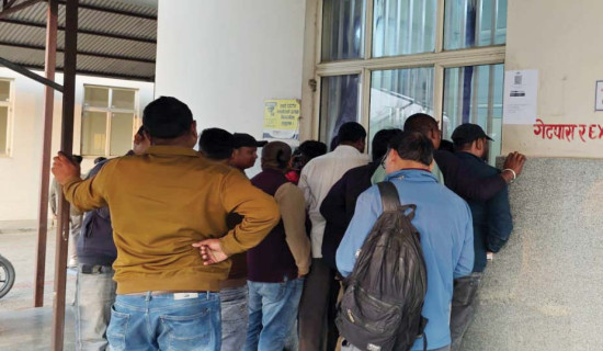 जुम्ला खण्डमा भ्यान दुर्घटना, १० जना घाइते