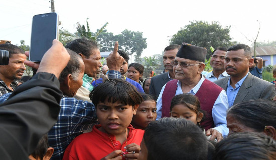 ओलीको निर्वाचन केन्द्रित एकसाता लामो दौडधुप स्थगन