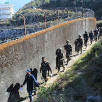 फेवातालमा जाल हान्दा बन्दुक र गोली