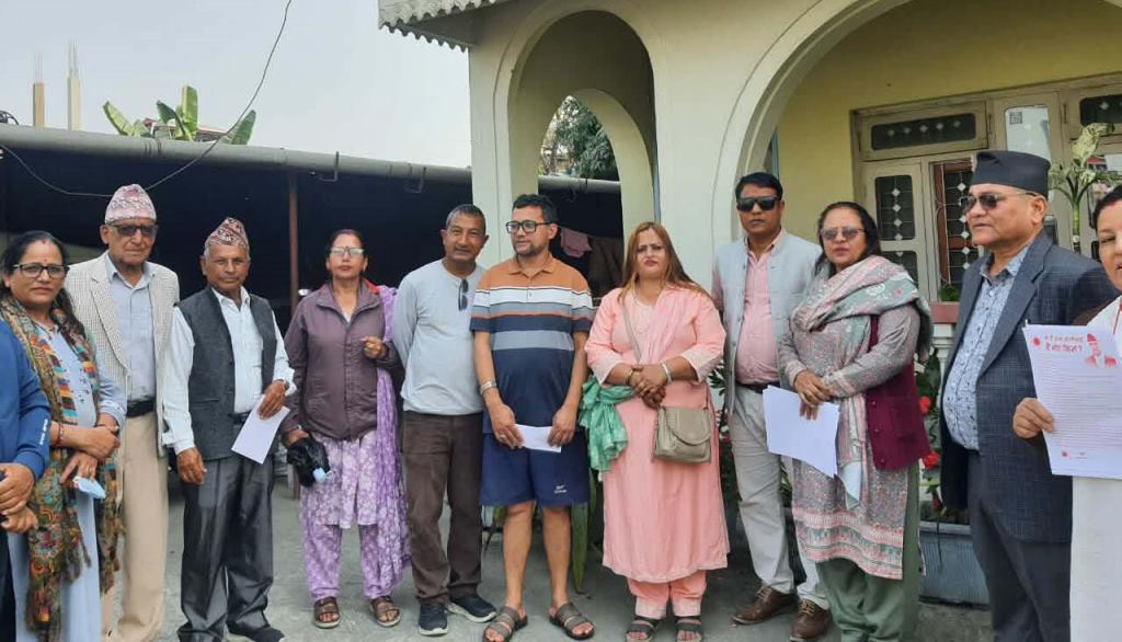 हजारौं एमाले कार्यकर्ता जनताको घर-घरमा