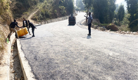 सभामुख घिमिरेद्वारा पेय पदार्थ निर्यात गर्ने उद्योगको निरीक्षण