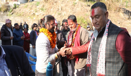 स्वतन्त्रका उम्मेदवार मनोजद्वारा कांग्रेसका ढकाललाई समर्थन