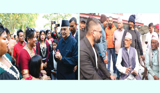 मतदाताका गुनासा सुन्दै, आफ्ना योजना सुनाउँदै उम्मेदवार