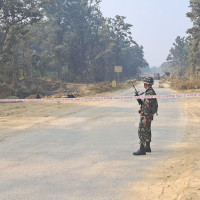 चुनावी प्रचारप्रसारमा उम्मेदवार व्यस्त