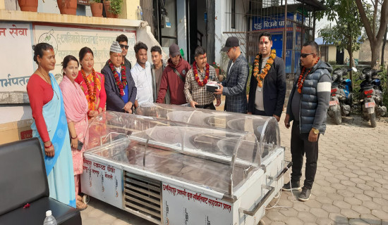 प्रवासी युवाद्वारा स्वास्थ्य चौकीलाई मर्चरी च्याम्बर हस्तान्तरण