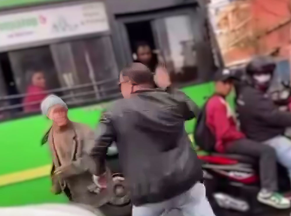 सामाजिक सञ्जालमा भिडियो भाइरल भएपछि सडकमा वृद्धलाई दुर्व्यवहार गर्ने चालक पक्राउ