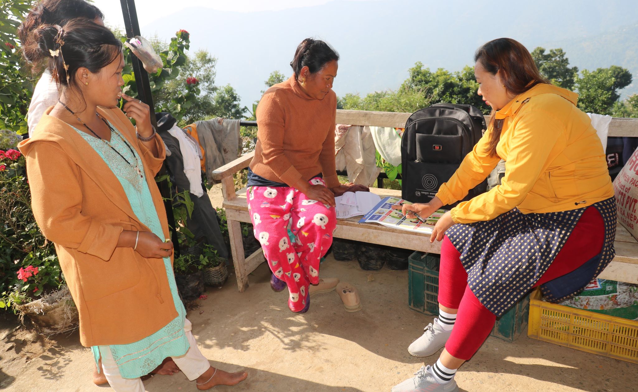 ६० जना स्वयम्सेवक मतदाता शिक्षा दिँदै