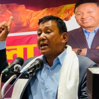 प्रतिनिधिसभा निर्वाचनः घरदैलो कार्यक्रममा व्यस्त काठमाडौँ–३ का उम्मेदवार