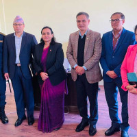 निर्वाचनमा खटिएका सेना लिएर गएको बस दुर्घटना : २४ जना घाइते