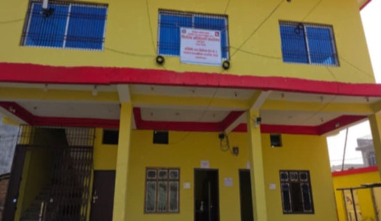 खटिए आठ सय बीस कर्मचारी