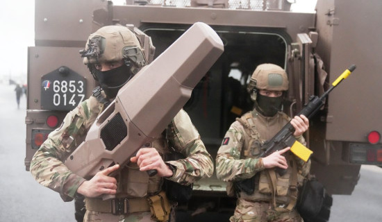 आँखामा मधुपर्क हृदयमा बन्दीपुर