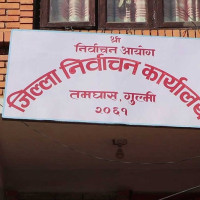 निर्वाचन सुरक्षाका लागि गस्ती गर्दै प्रहरी