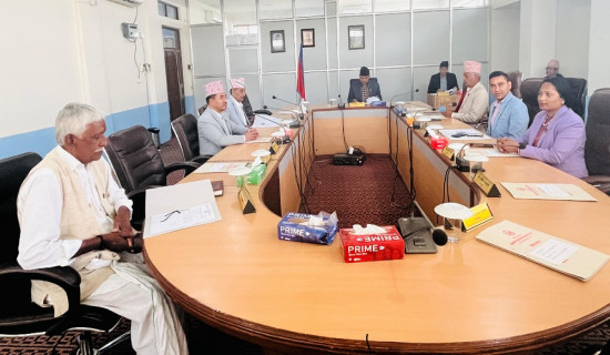 प्रजापति समुदाय माटाका पाला बनाउन व्यस्त