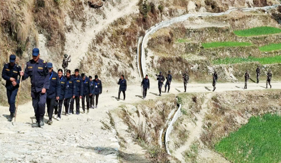 निर्वाचन सुरक्षाका लागि मतदान स्थलमा सुरक्षा गस्ती