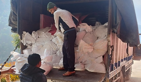 बागलुङ आइपुगे चार लाख २० हजार मतपत्र