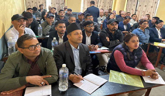 तनहुँमा चुनावको तयारी तीव्र : मतदान अधिकृत र सहायक अधिकृतलाई प्रशिक्षण