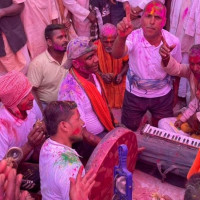 सहायता कक्षमै बस्दैनन् कर्मचारी