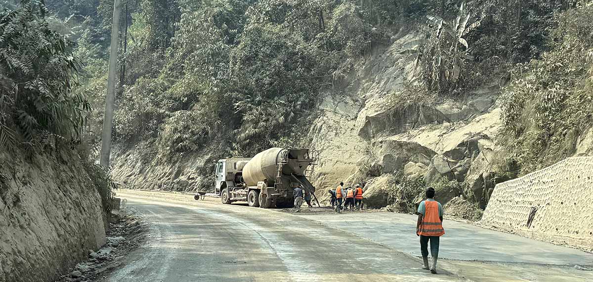 निर्वाचनको मौका छोपेर नारायणगढ–बुटवल सडक विस्तारलाई तीव्र पारिने