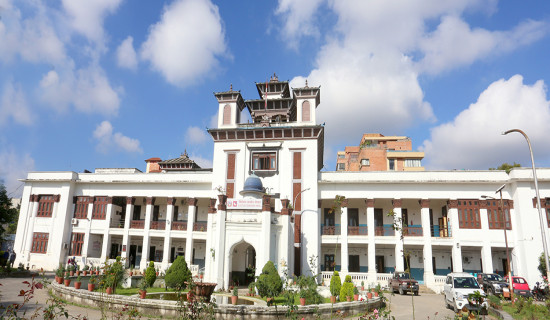 बागलुङ-२ :  गढ जोगाउने र भत्काउने दाउमा दल