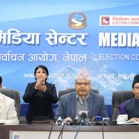 पेट्रोलियम पदार्थको खुला बिक्री वितरणमा रोक