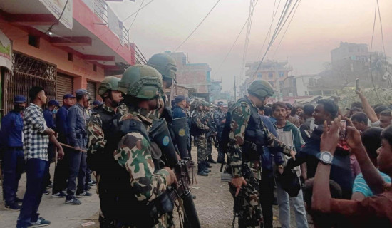 गौशाला बजार तनावग्रस्त, प्रहरीद्वारा १७ राउण्ड अश्रुग्यास प्रहार