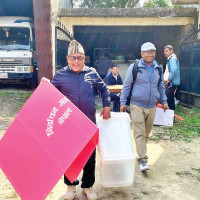 विकट बस्तीको विपन्न परिवारलाई सेनाको घुम्ती स्वास्थ्य सेवा