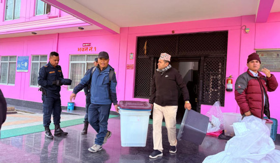 ट्राफिक व्यवस्थापनमा जुट्दै इलाम नगरपालिका