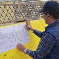 ज्वरो फैलिएको गाउँका मानिसको स्वाब सङ्कलन