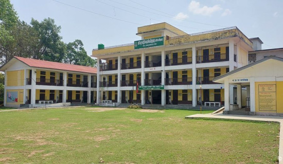 ज्वरो फैलिएको गाउँका मानिसको स्वाब सङ्कलन