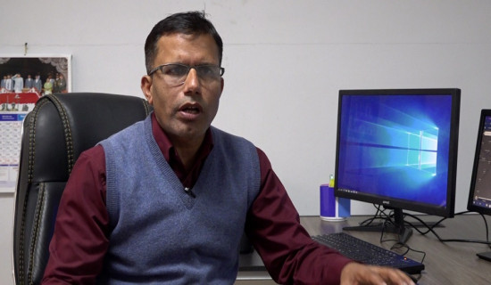 घरेलु हतियार देखाइ प्रहरीलाई तर्साउने युवक पक्राउ