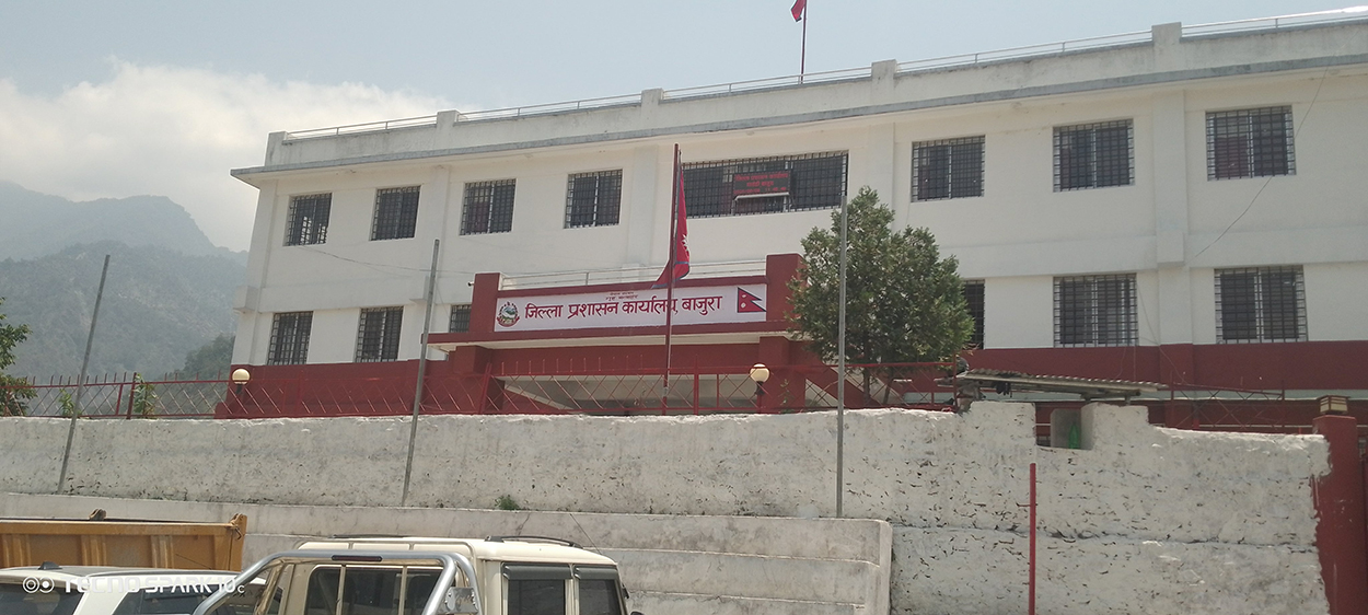 बाजुरामा सवारी साधन सञ्चालनमा रोक