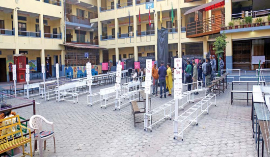 अर्बौंको लगानी बालुवामै पानी