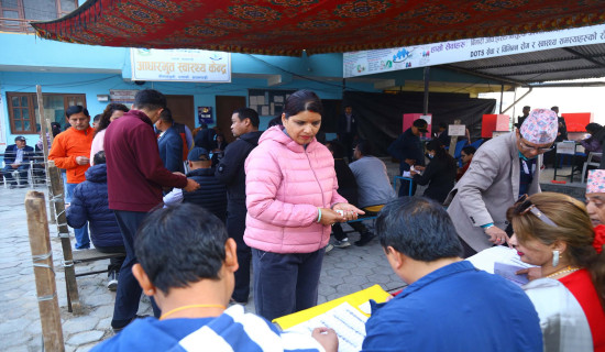 झापामा मतदान सुरुः सात लाख १३ हजार बढी मतदाता सहभागी हुने अपेक्षा