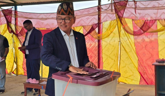 राप्रपा अध्यक्ष लिङ्देनद्वारा मतदान