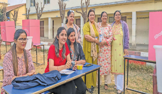 मतदान अधिकृतदेखि  स्वयंसेवक सबै महिला